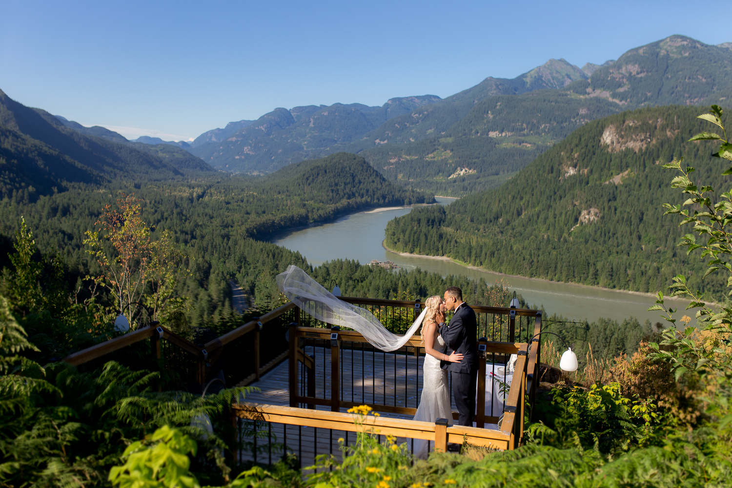 American Creek Lodge Wedding Photos