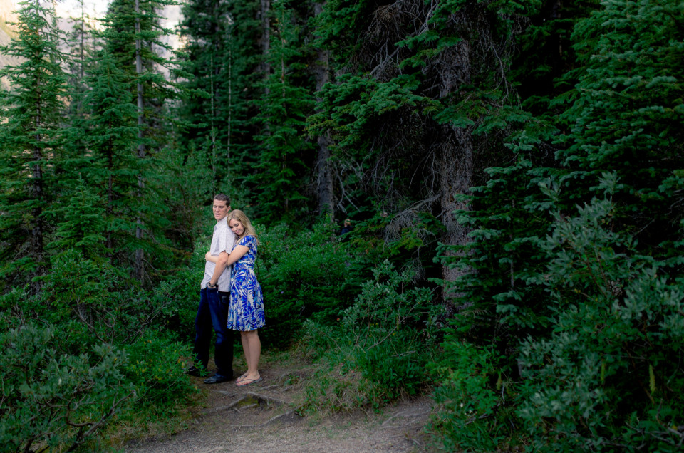 Claire & Justin’s Moraine Lake Anniversary Photo Session [Banff Photographer]